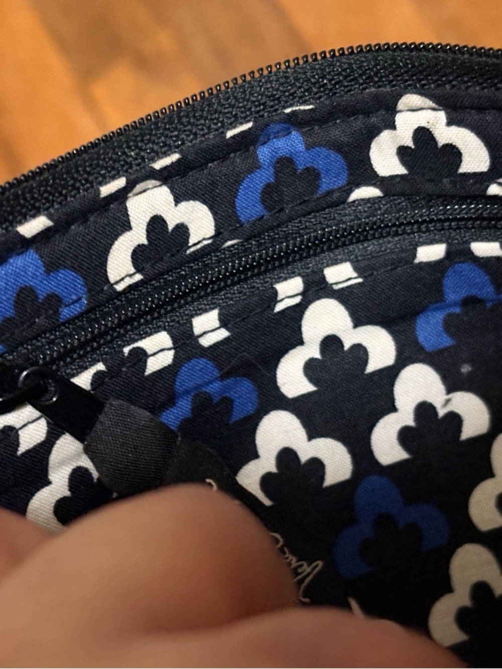 Vera Bradley Canterbury Cobalt Pushlock Wristlet. - Picture 8 of 9